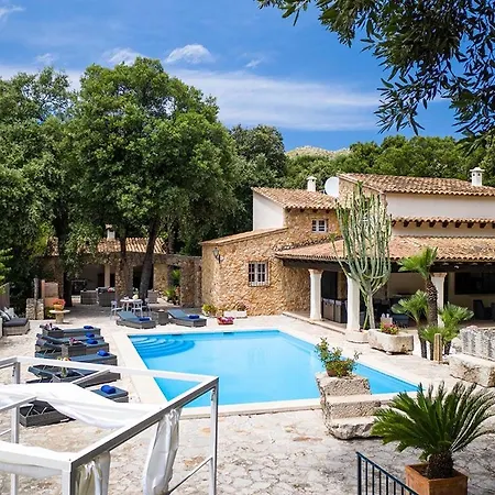 Encinas Villa Pollenca